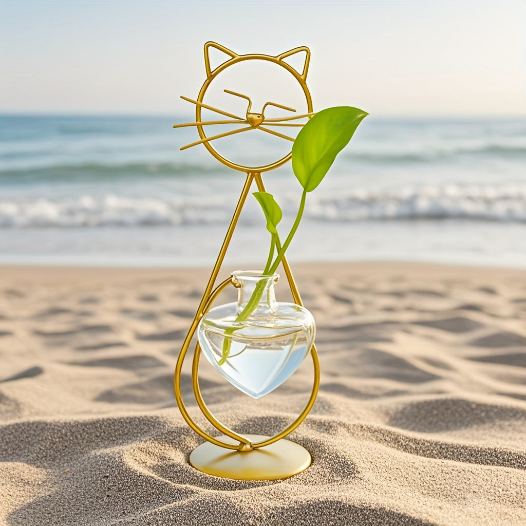Minimally Designed Cat Shaped Wrought Iron Vase with Heart-shaped Small Glass Vase And Golden Metal Support Plant Rack, Suitable for Home Wedding Decoration\u002Fdesktop Glass Flowerpot Vase Rack, Creative Decoration for Home Terrace Lawn Garden